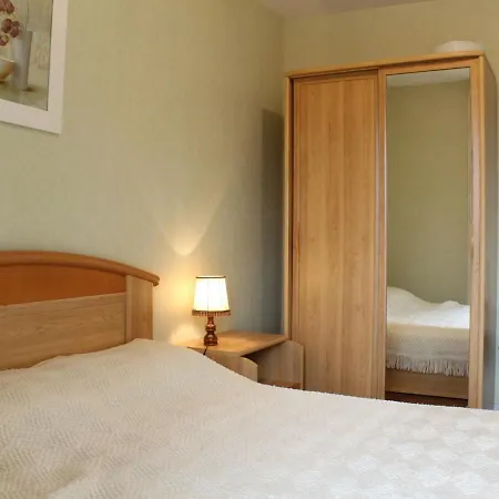 T2 6 Pers Avec Balcon, à Deux Pas De La Et Des Commerces - - Fr-1-245-136