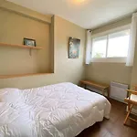 T2 6 Pers Avec Balcon, A Deux Pas De La Et Des Commerces - - Fr-1-245-136 Lägenhet