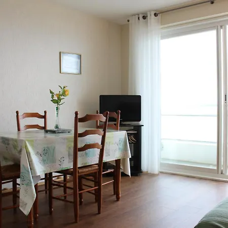 T2 6 Pers Avec Balcon, A Deux Pas De La Et Des Commerces - - Fr-1-245-136 Apartment La Baule-Escoublac
