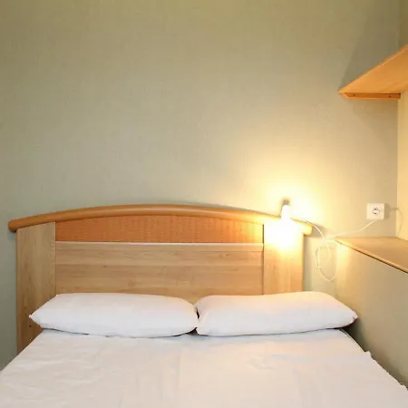 T2 6 Pers Avec Balcon, A Deux Pas De La Et Des Commerces - - Fr-1-245-136 Apartment *