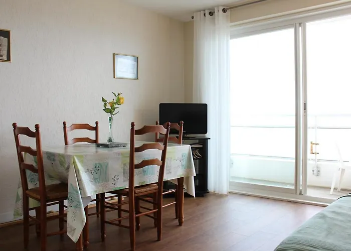 T2 6 Pers Avec Balcon, A Deux Pas De La Et Des Commerces - - Fr-1-245-136 Appartement La Baule-Escoublac