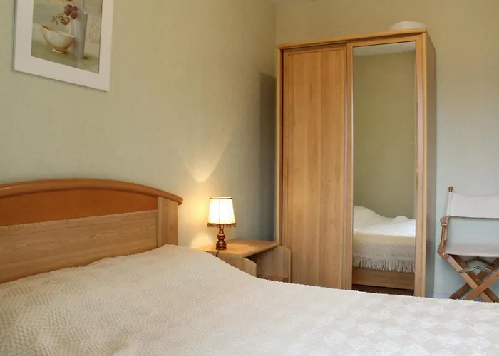 T2 6 Pers Avec Balcon, A Deux Pas De La Et Des Commerces - - Fr-1-245-136