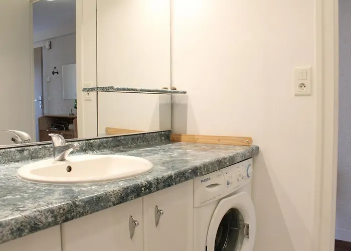 T2 6 Pers Avec Balcon, A Deux Pas De La Et Des Commerces - - Fr-1-245-136 * La Baule-Escoublac